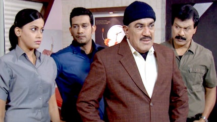 CID (Bangla) Episode 2697 on Sony aath - past program