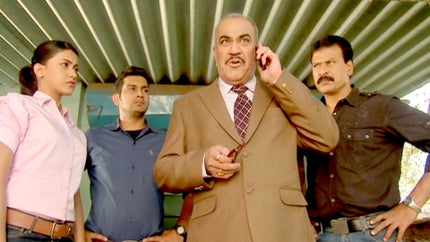 CID (Bangla) Episode 2697 on Sony aath - past program