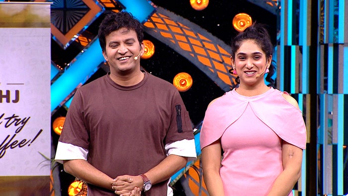 Maharashtrachi Hasya Jatra - Sahakutumb Hasuya Episode No.12 on JioTV