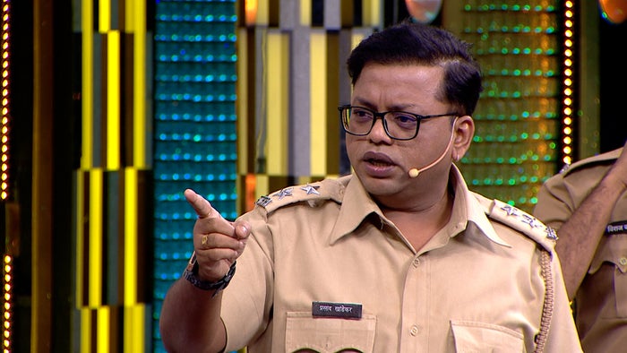 Maharashtrachi Hasya Jatra - Sahakutumb Hasuya Episode No.11 on JioTV