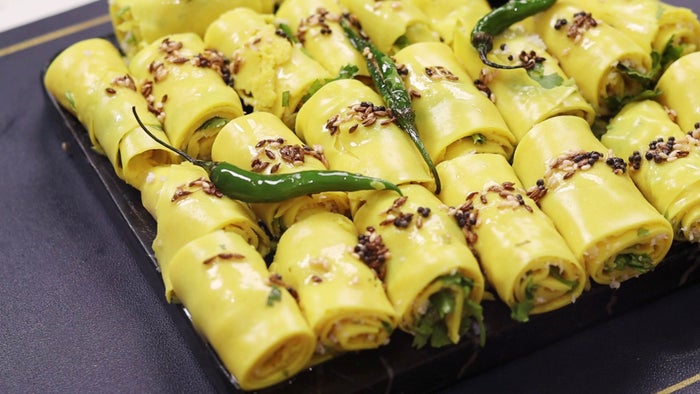 Aaj Kay Banavu Ya? - Madhura Special Episode No.136 on JioTV