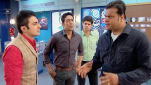 CID Mein Daraar Episode 821 on Best of CID