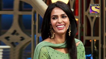 Welcoming The Cast Of Article 15 Episode 182 on Best of Kapil Sharma