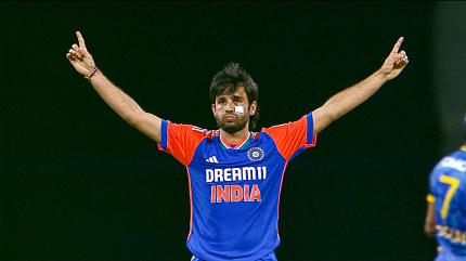 England vs India 2002 Natwest HLs Episode 220 on Sony Ten 5 HD - past program