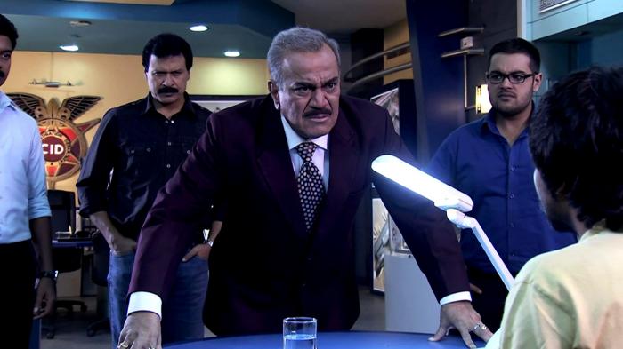 CID Episode No.983 on JioTV