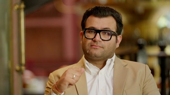 Cracking A Million Dollar Deal Episode No.10 on JioTV