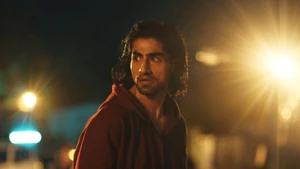 Bade Achhe Lagte Hain on SET HD - past program
