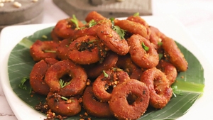 Aaj Kay Banavu Ya? - Madhura Special on Sony Marathi SD - past program