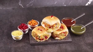 Aaj Kay Banavu Ya? - Madhura Special on Sony Marathi SD - past program