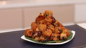 Aaj Kay Banavu Ya? - Madhura Special on Sony Marathi SD - past program