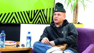 Don't hold back on dw - past program