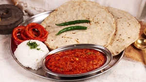 Aaj Kay Banavu Ya? - Madhura Special on Sony Marathi SD - past program