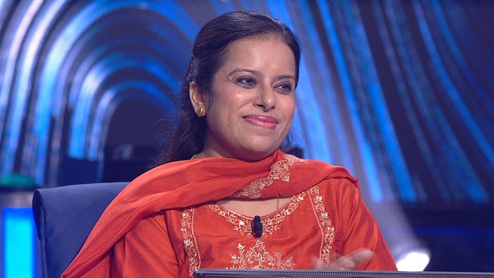 Kaun Banega Crorepati Episode No.4 on JioTV