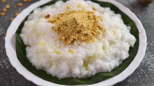 Aaj Kay Banavu Ya? - Madhura Special on Sony Marathi SD - past program