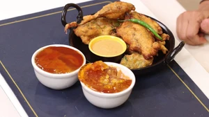 Aaj Kay Banavu Ya? - Madhura Special on Sony Marathi SD - past program