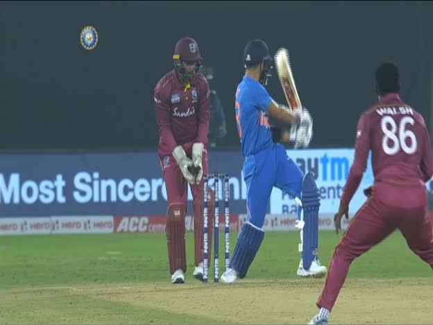 Kohli has a go at the pull on JioTV