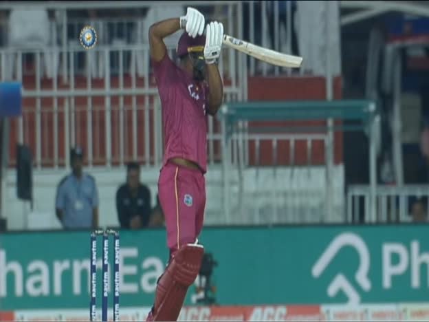 Back to back boundaries for Lewis on JioTV