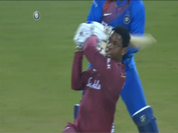 Hetmyer takes on Jadeja on JioTV