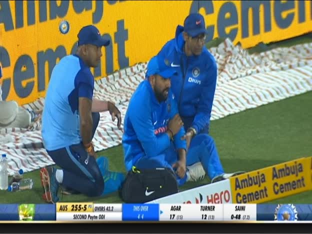 FOUR, Back to back 4s for Agar on JioTV