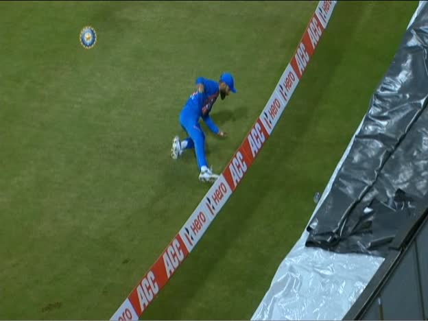 Stunning catch by King Kohli on JioTV