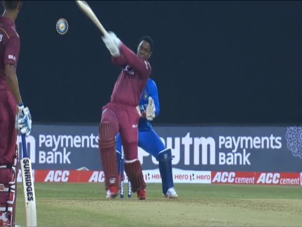 Back to back sixes by Hetmyer on JioTV