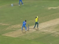 Quinton De Kock hits a four on JioTV