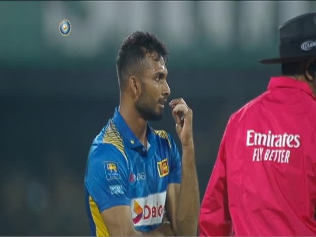 Boundary for Shikhar Dhawan! on JioTV