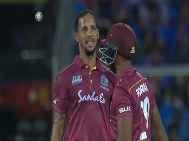 Highlights of Simmons fifty on JioTV