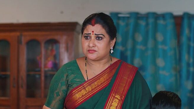Ummadi Kutumbam season 1 episode 15 on Zee5