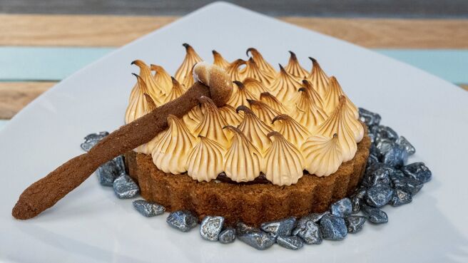 Summer Baking Championship season 1 episode 3 on Discovery Plus