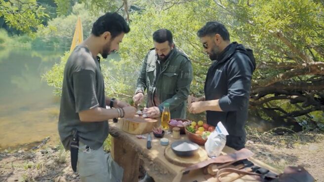 Star vs. Food: Survival season 1 episode 1 on Discovery Plus