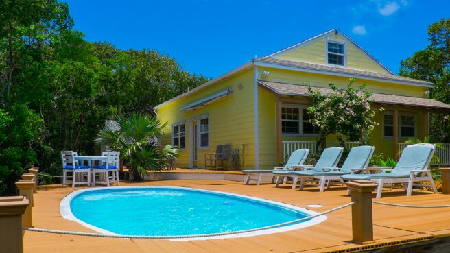 Bahamas Life season 1 episode 4 on Discovery Plus