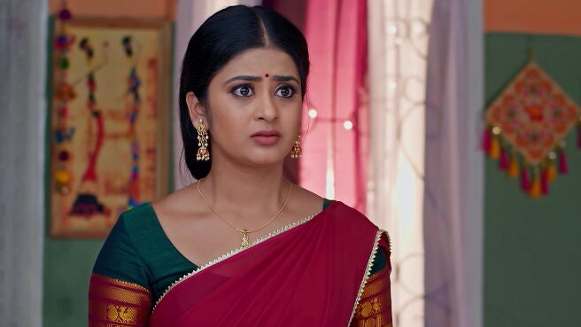 Aval Varuvala season 1 episode 25 on Zee5