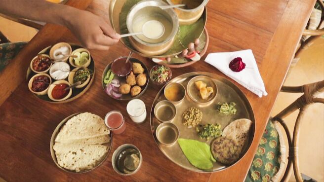 Raja, Rasoi Aur Anya Kahaniyaan season 1 episode 11 on DiscoveryPlus