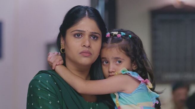 Lakshmi Niwas season 1 episode 15 on Zee5