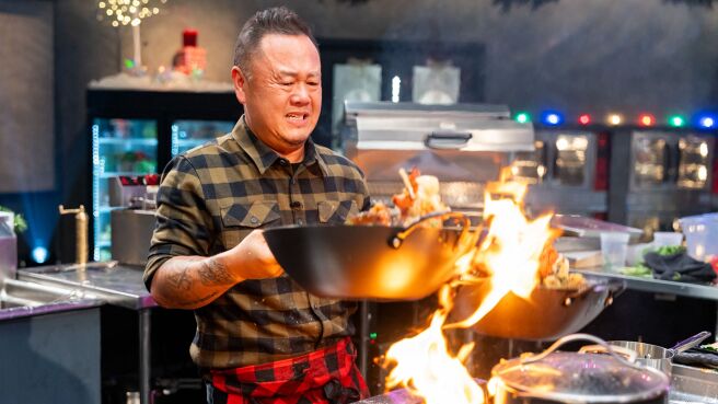 Tournament of Champions: All-Star Christmas season 1 episode 5 on Discovery Plus