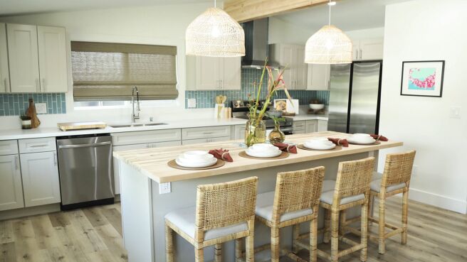Renovation Aloha season 1 episode 5 on Discovery Plus