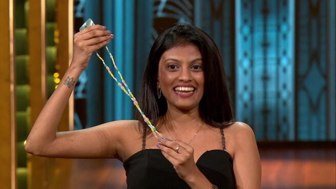 Ideabaaz season 1 episode 3 on Zee5