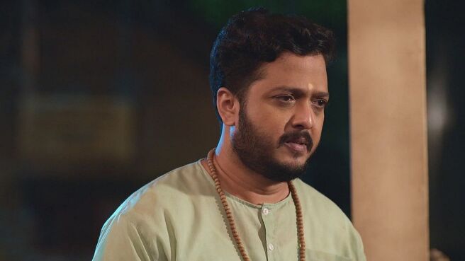 Savalyachi Janu Savali season 1 episode 12 on Zee5