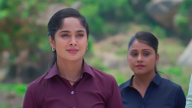 Ayali season 1 episode 15 on Zee5