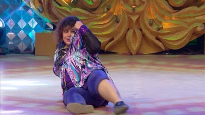 Big Memsaab - Kamriya Lachke Re season 1 episode 4 on Zee5