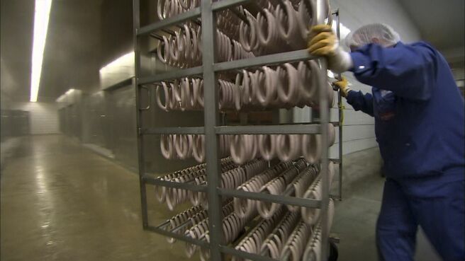How Do They Do It? season 8 episode 18 on Discovery Plus