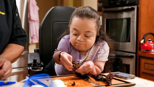 Jay & Pamela season 1 episode 2 on Discovery Plus