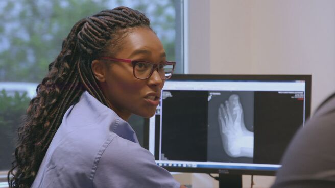 My Feet Are Killing Me season 1 episode 8 on DiscoveryPlus