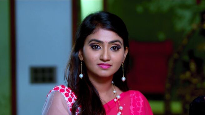 Parinayam season 1 episode 33 on Zee5