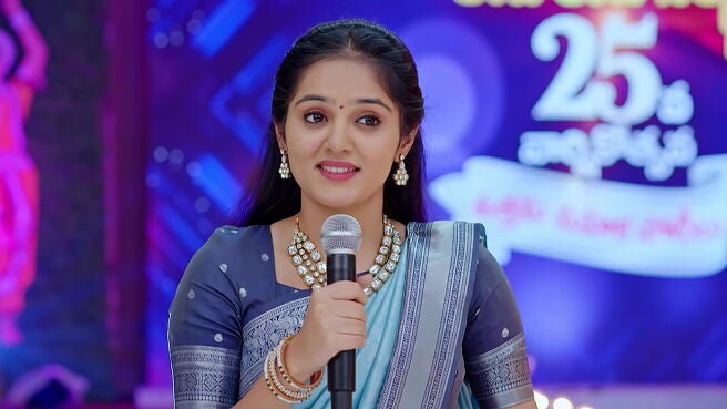 Kudumbasametham season 1 episode 29 on Zee5