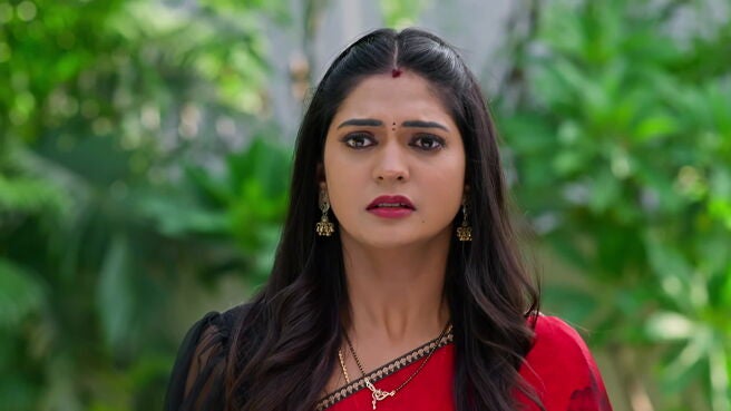 Smart Play - Nindu Noorella Saavasam season 1 episode 42 on Zee5