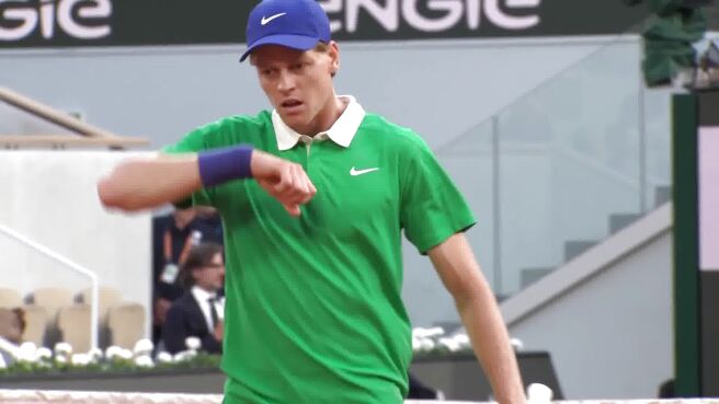 Break Point! Sinner Clinches The Initial Break Of The Game on Sony LIV