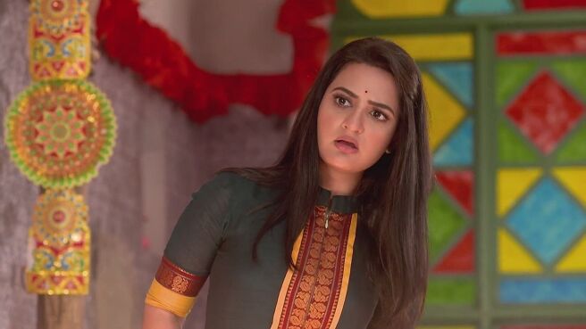 Mittir Bari season 1 episode 7 on Zee5