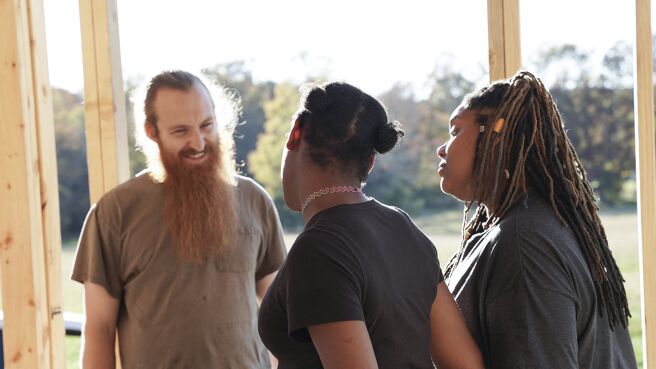 Love Off The Grid season 1 episode 4 on Discovery Plus